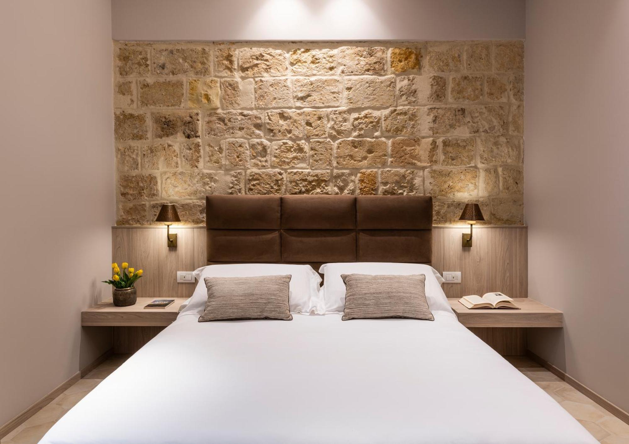 Al Borgo Antico Bed & Breakfast Barletta Bagian luar foto