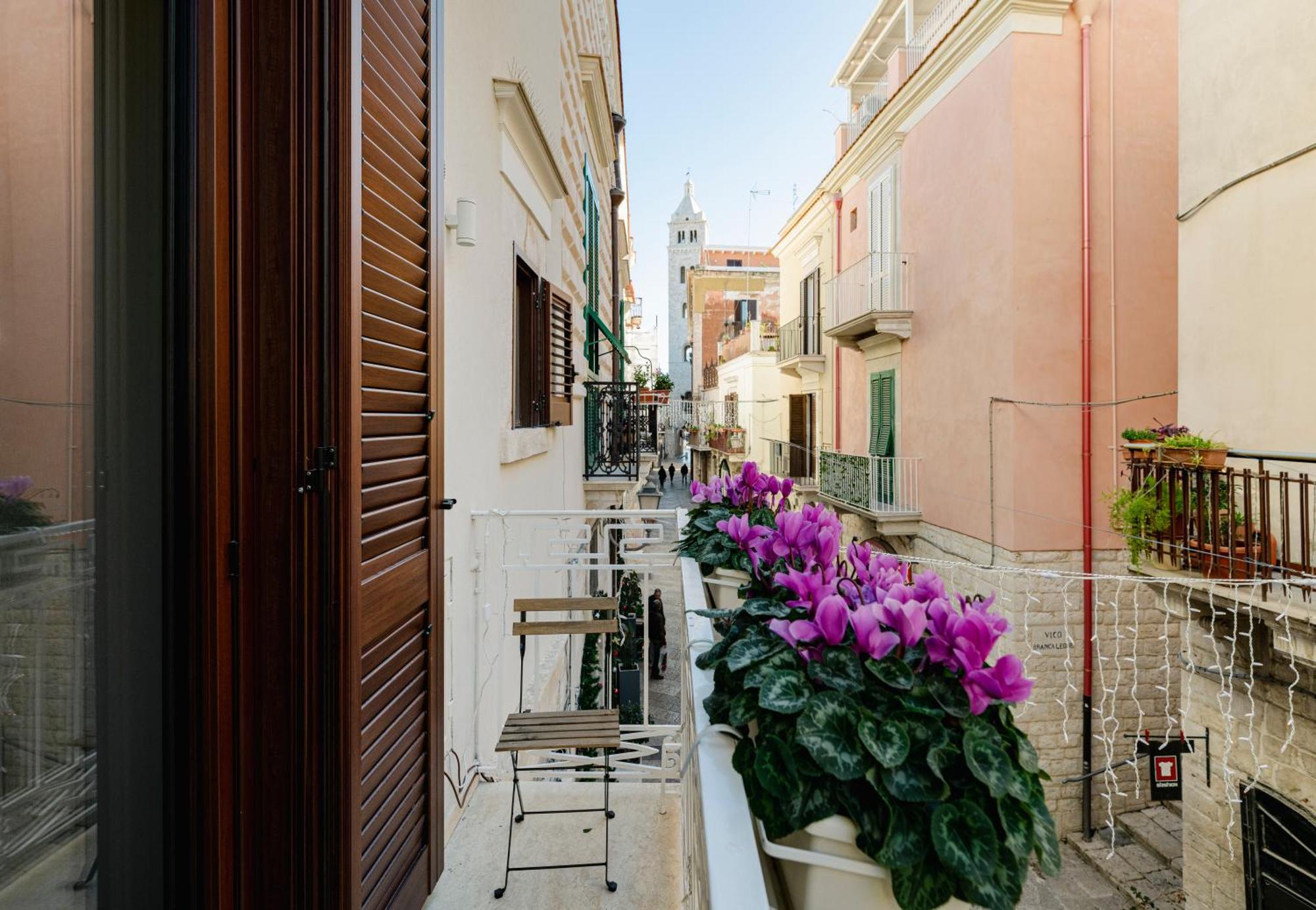 Al Borgo Antico Bed & Breakfast Barletta Bagian luar foto